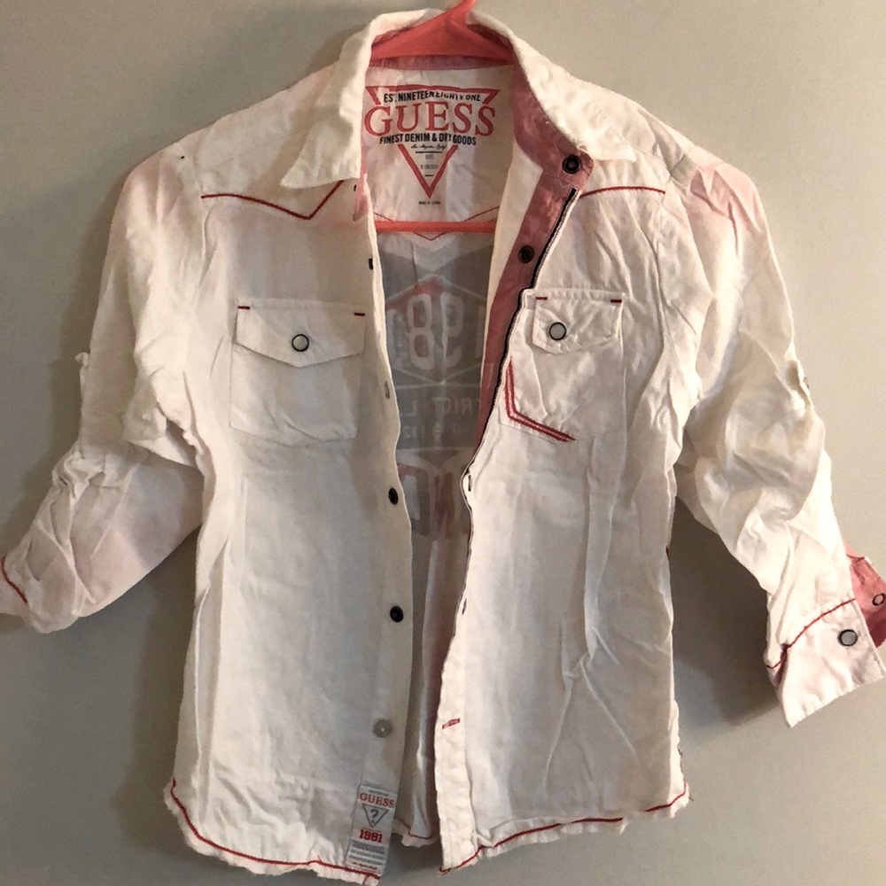 Guess button down shirt, boys size small (8/10). Worn one time.